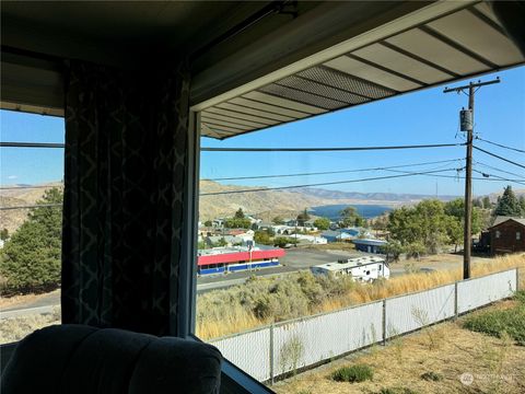 A home in Grand Coulee