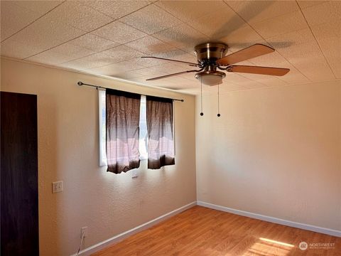 A home in Grand Coulee