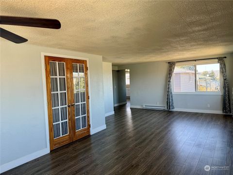 A home in Grand Coulee