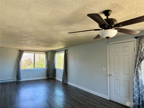 A home in Grand Coulee