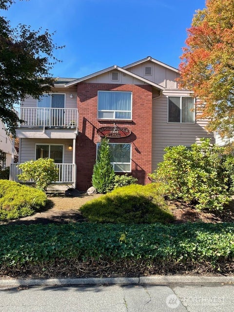 Photo of 3208 Rockefeller Avenue #B/D, Everett, WA 98201 (MLS # 2593073)