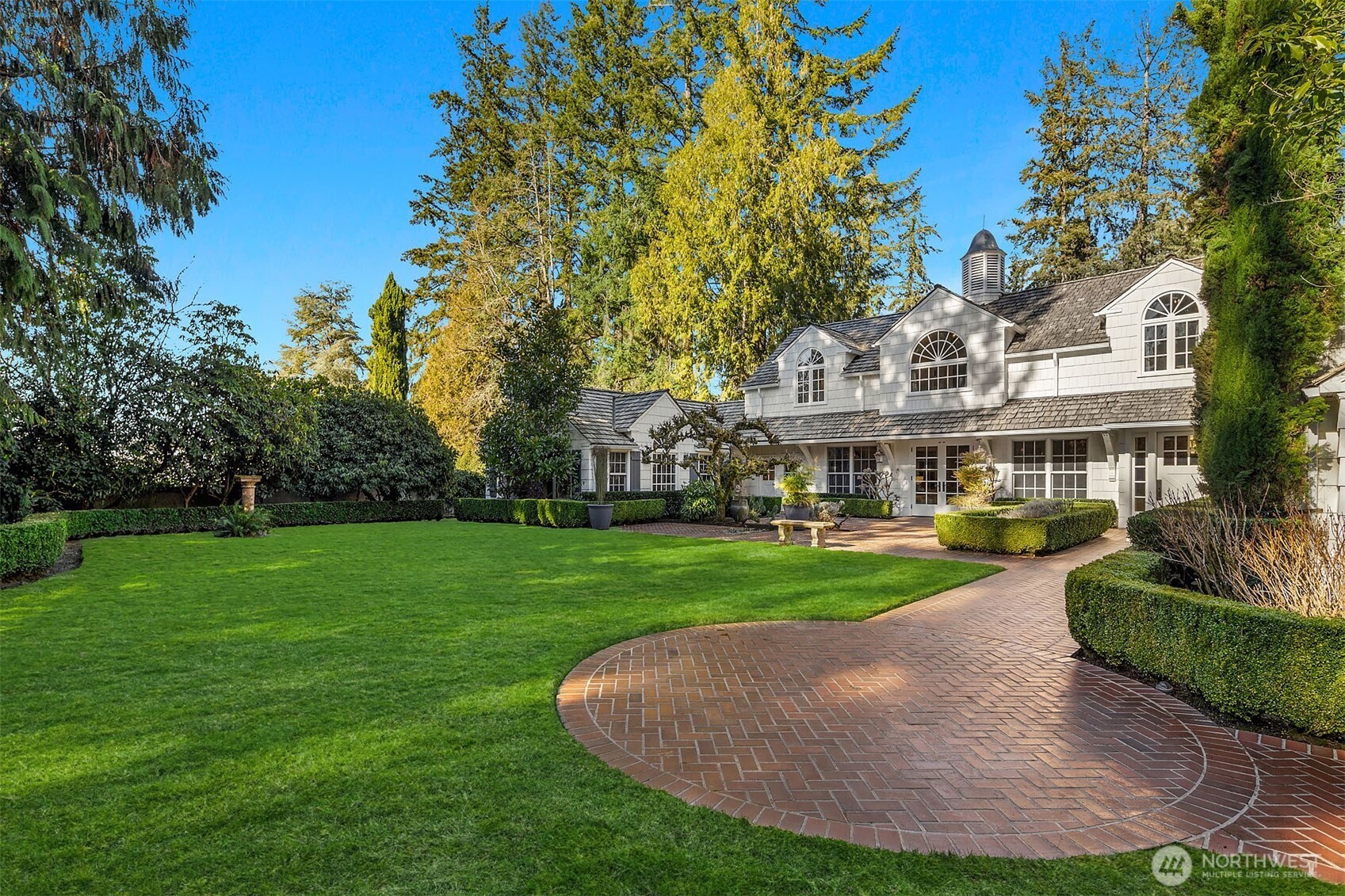 1135 Evergreen Point Rd