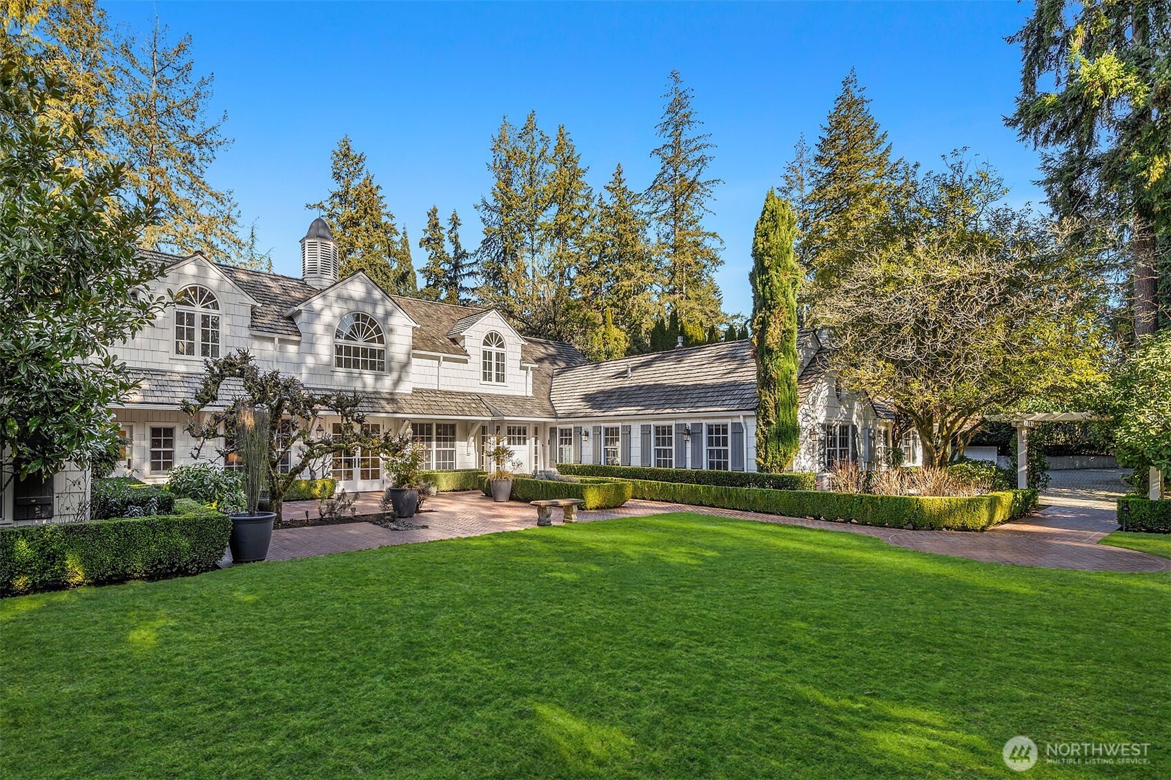 1135 Evergreen Point Rd