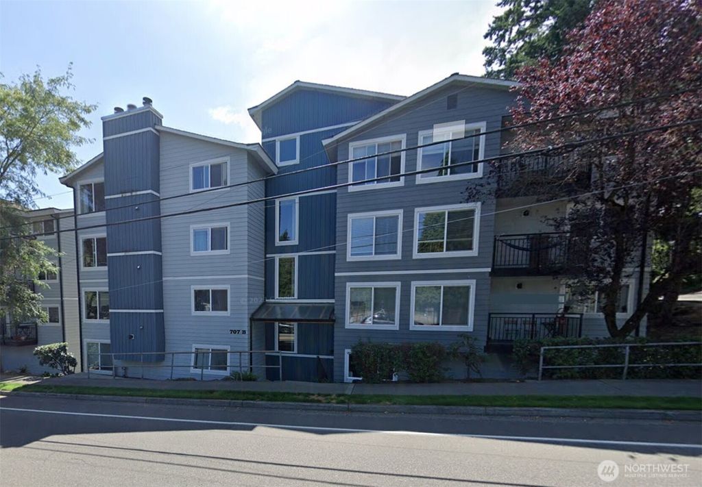 Photo of 707 N 130th Street #B102, Seattle, WA 98133 (MLS # 2336232)