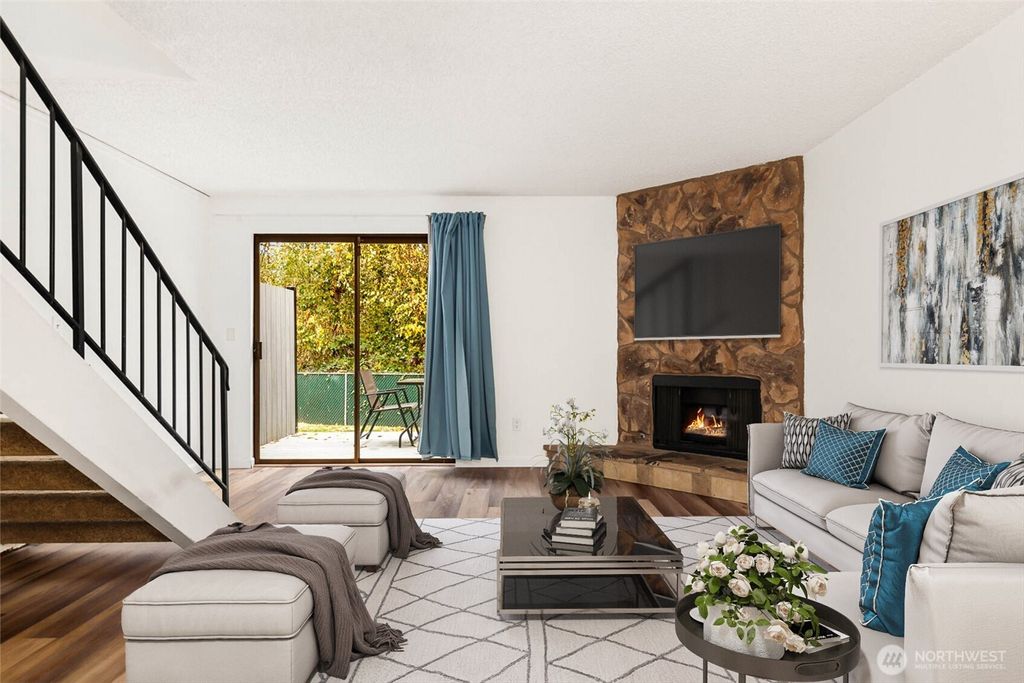 Photo of 1040 S 320th Street #18, Federal Way, WA 98003 (MLS # 2463378)