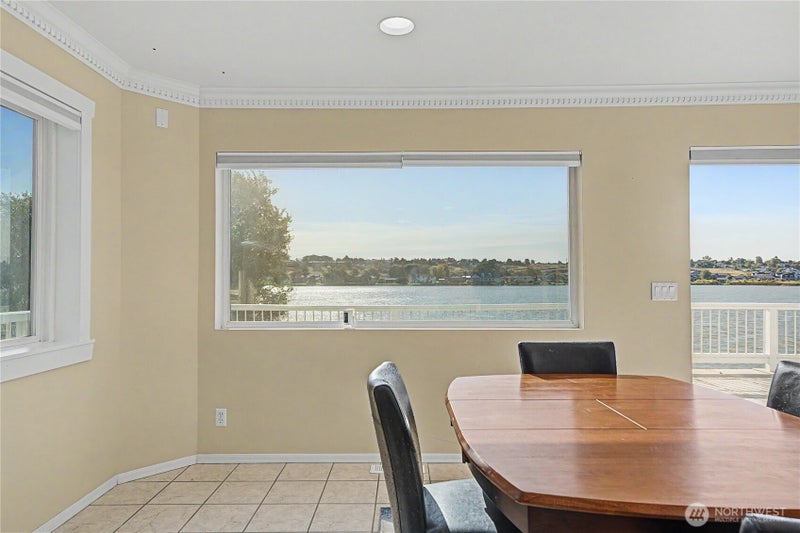 1317 W Lakeside Drive