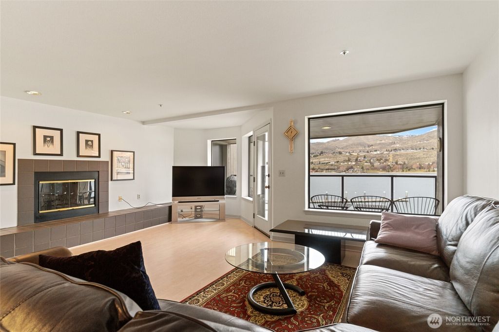 Photo of 103 N Park Street #332, Chelan, WA 98816 (MLS # 2466913)