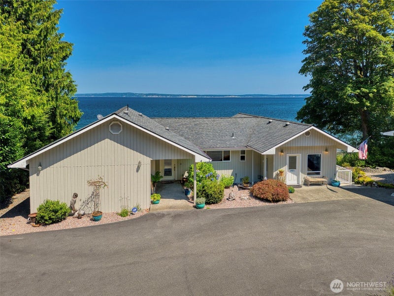 131 S Bay Way