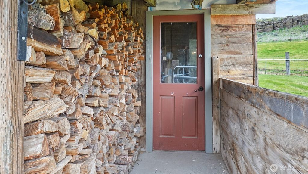 Photo of 2024 E Hwy 26, Washtucna, WA 99371 (MLS # 2476773)