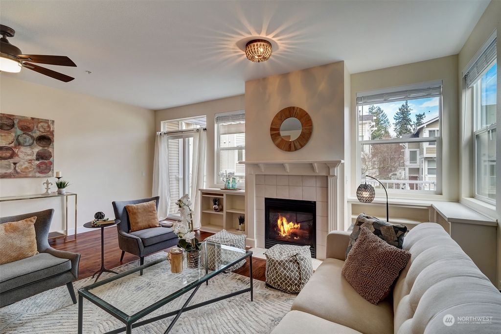 Photo of 11873 NE 162nd Lane #12-1, Bothell, WA 98011 (MLS # 2209034)