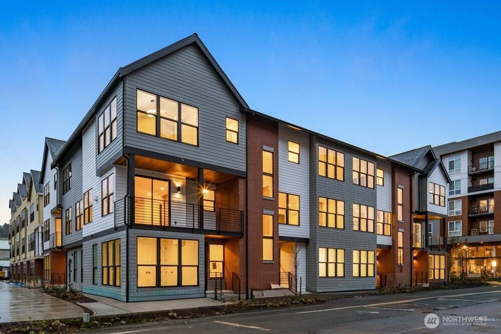 Photo of 695 NW Locust ST (Homesite #9) St, Issaquah, WA 98027 (MLS # 2497998)