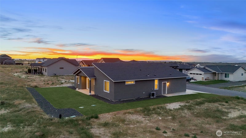 8383 Desert Greens Loop SE