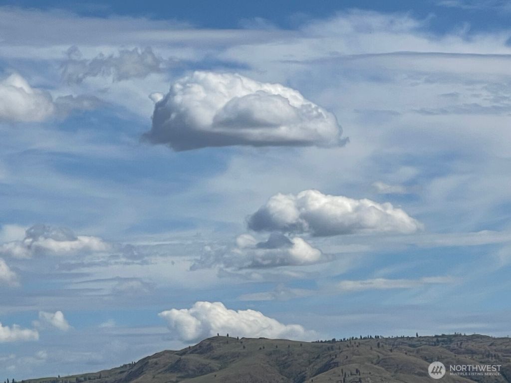 Photo of 16 Breezy Lane, Tonasket, WA 98855 (MLS # 2487688)