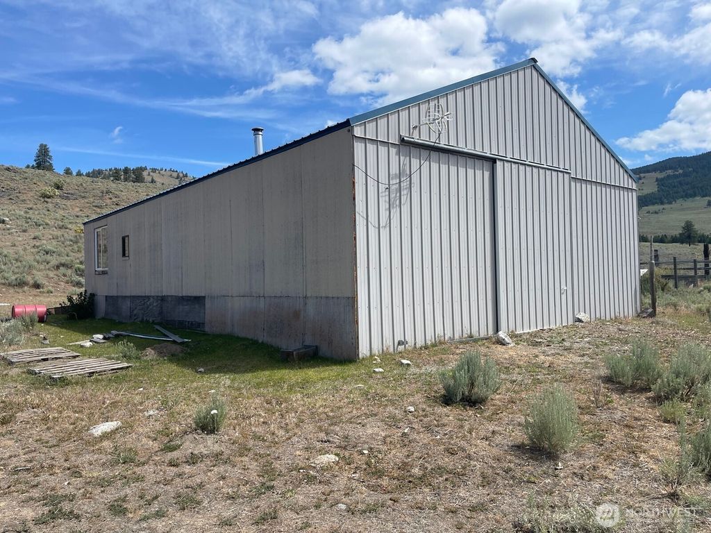 Photo of 16 Breezy Lane, Tonasket, WA 98855 (MLS # 2487688)