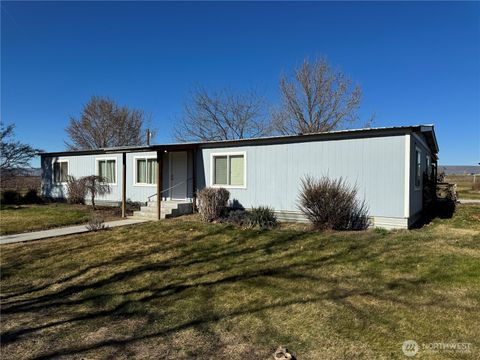 Photo of 16002 Road 28 SW, Mattawa, WA 99349 (MLS # 2488774)
