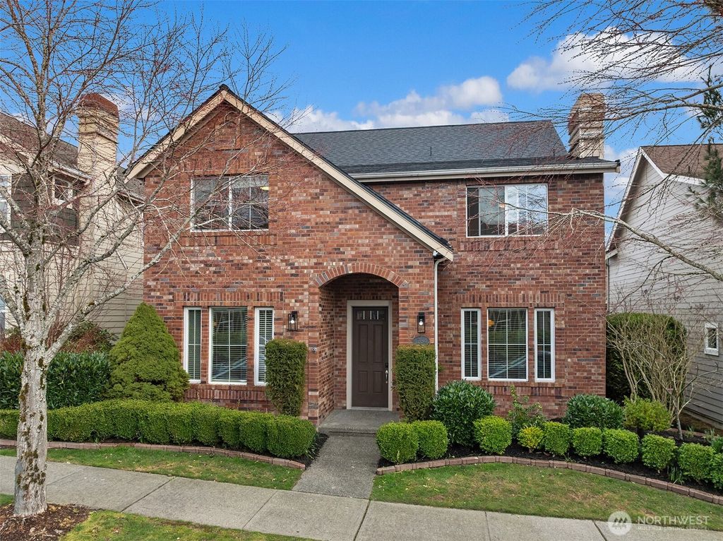 Photo of 1764 11th Avenue NE, Issaquah, WA 98029 (MLS # 2477602)