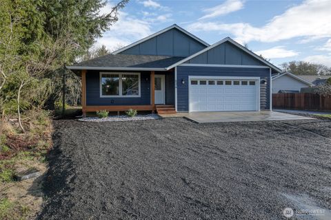 634 Island Circle SE Ocean Shores WA 98569