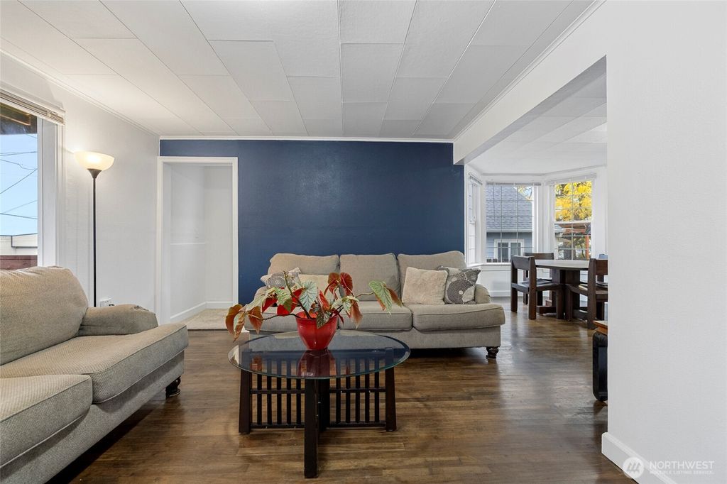 Photo of 718 N 1st Street, Mount Vernon, WA 98273 (MLS # 2449095)