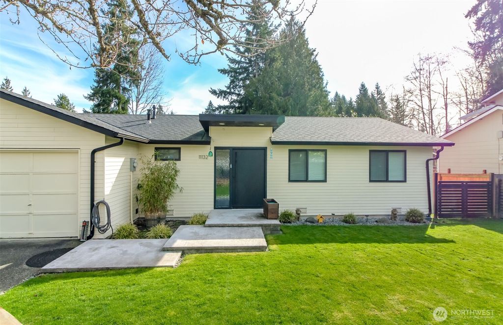 Photo of 11132 159th Avenue NE, Redmond, WA 98052 (MLS # 2497496)