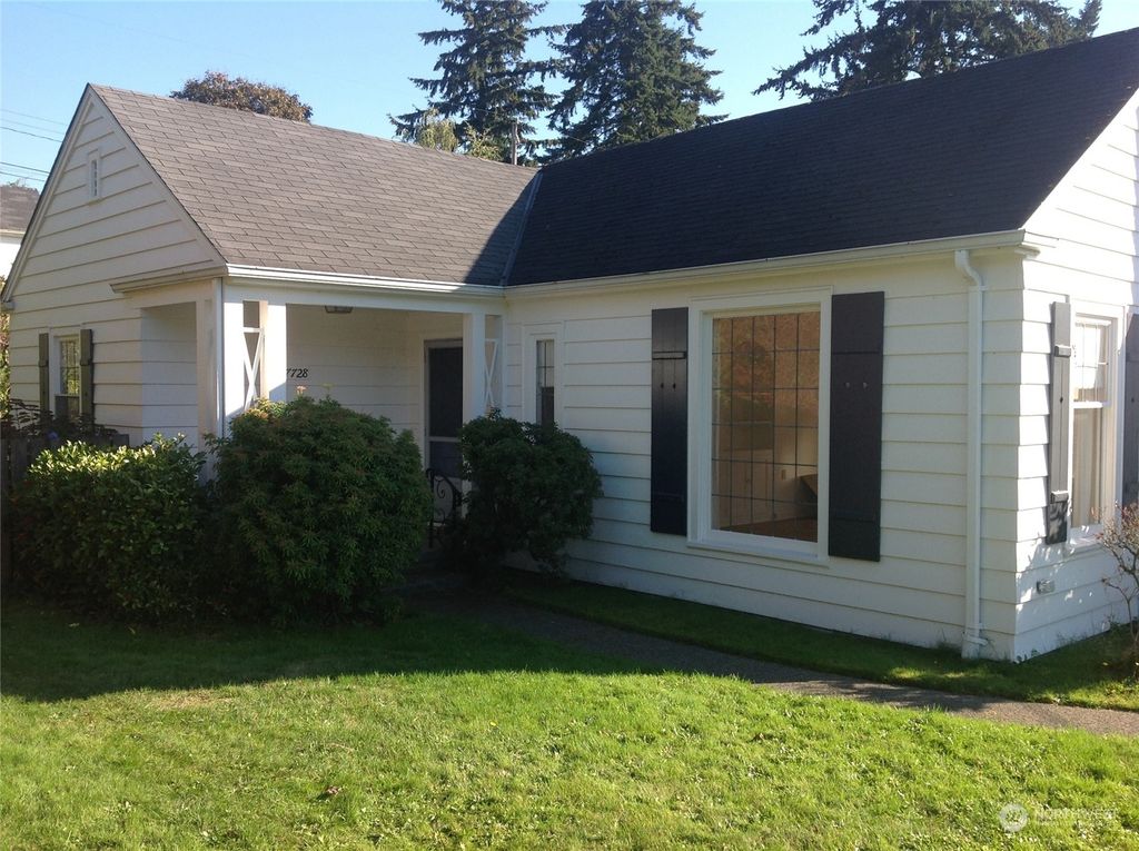 Photo of 7728 20th Avenue NE, Seattle, WA 98115 (MLS # 2224594)