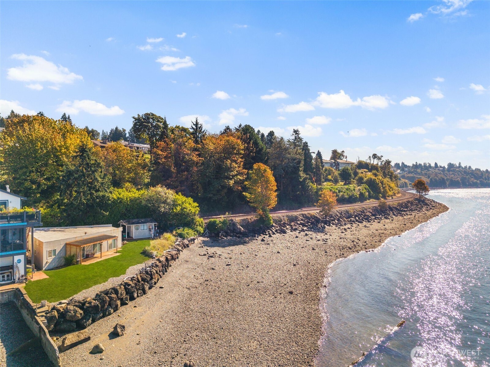 2711 Day Island Boulevard W