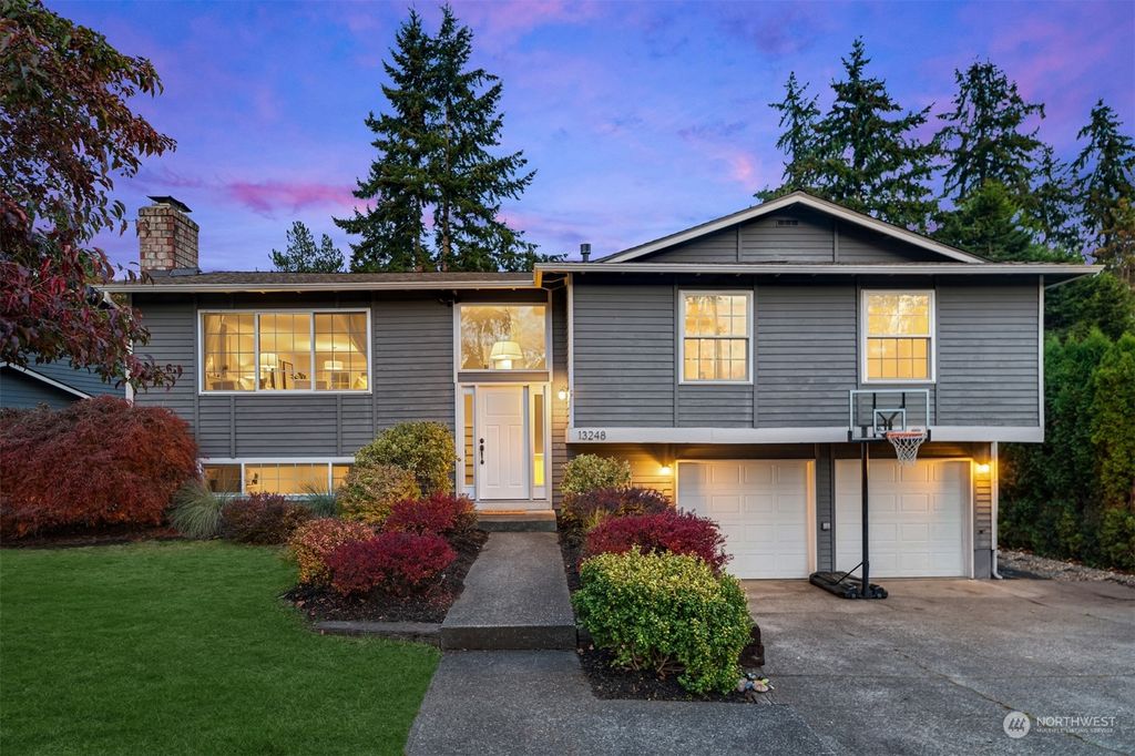 Photo of 13248 91st Place NE, Kirkland, WA 98034 (MLS # 2017027)
