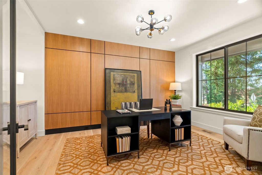 Photo of 4028 138th Avenue SE, Bellevue, WA 98006 (MLS # 2471323)