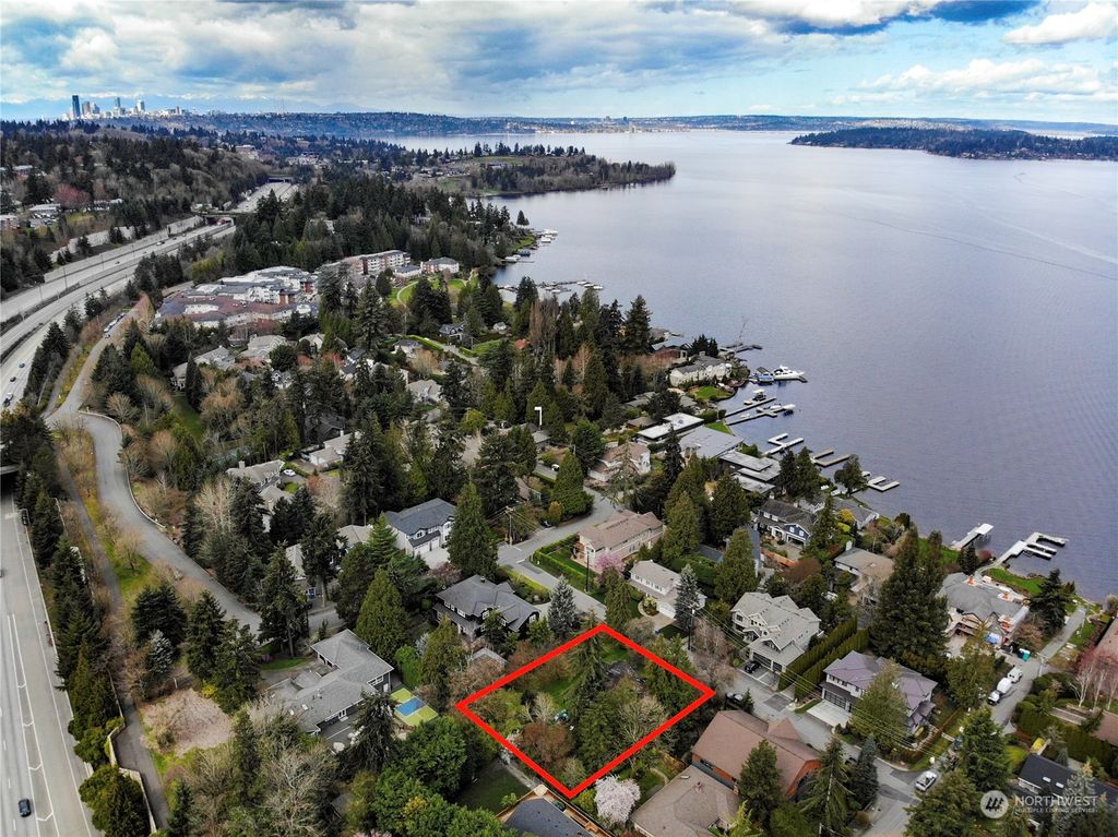Photo of 9619 SE 34th Street, Mercer Island, WA 98040 (MLS # 2032429)