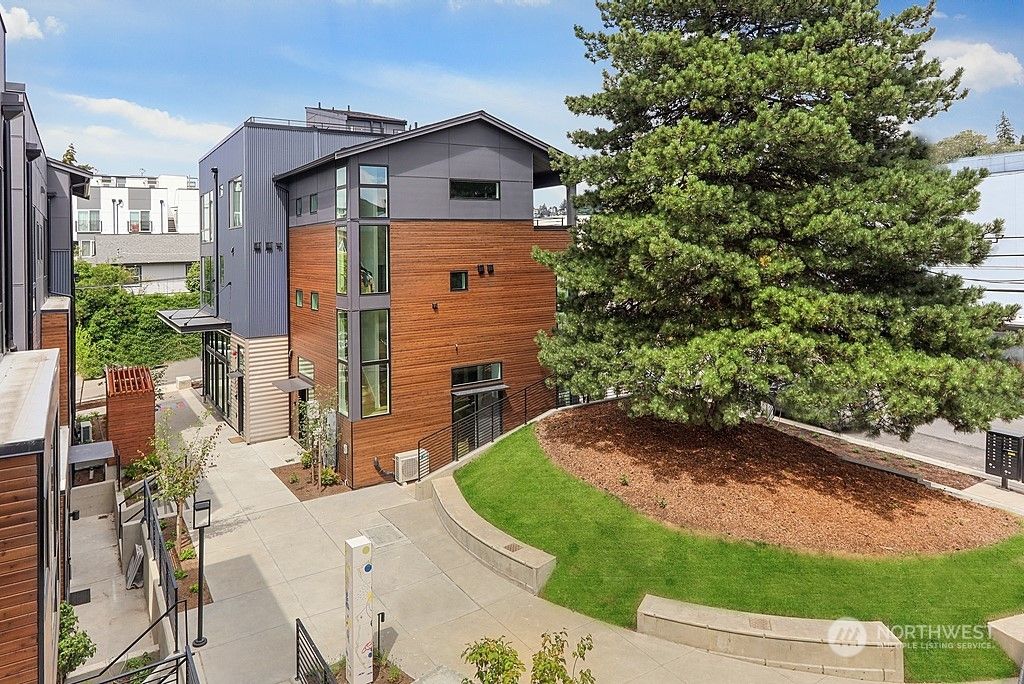 Photo of 2006 24th Avenue S, Seattle, WA 98144 (MLS # 2002939)