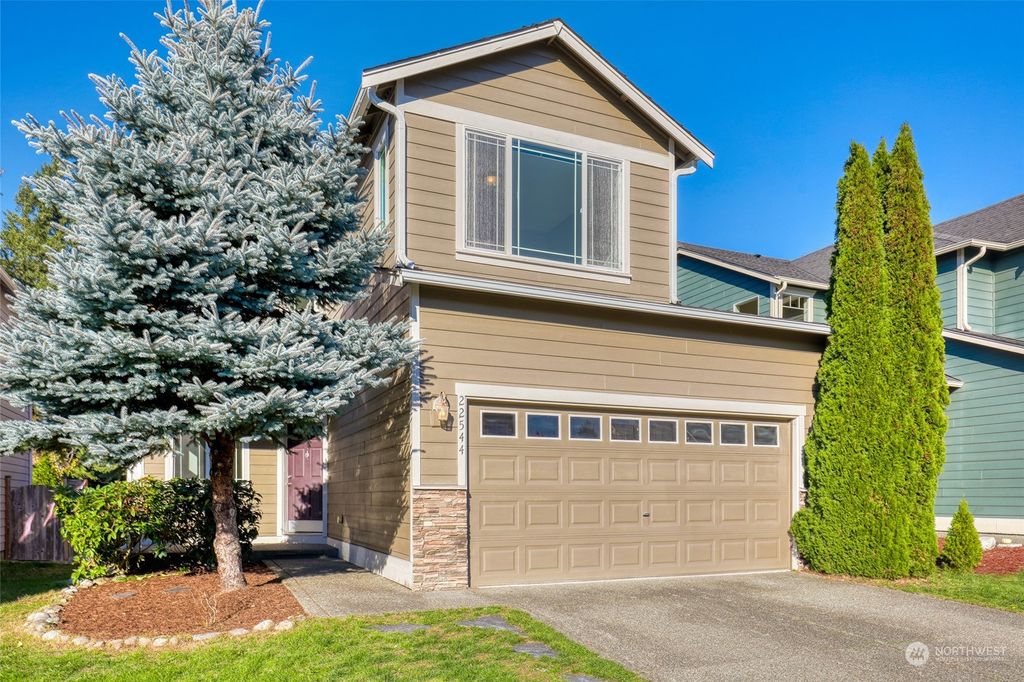 Photo of 22544 SE 268th Place, Maple Valley, WA 98038 (MLS # 2176017)