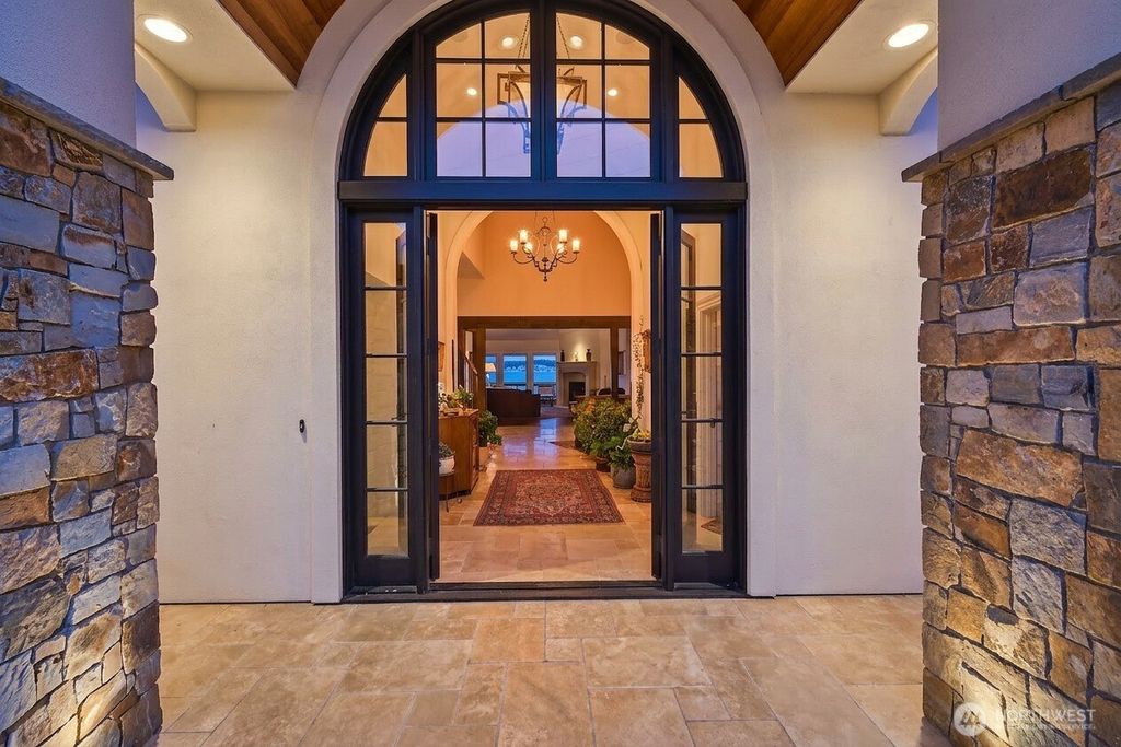 Photo of 4002 Oakes Avenue, Anacortes, WA 98221 (MLS # 2490155)