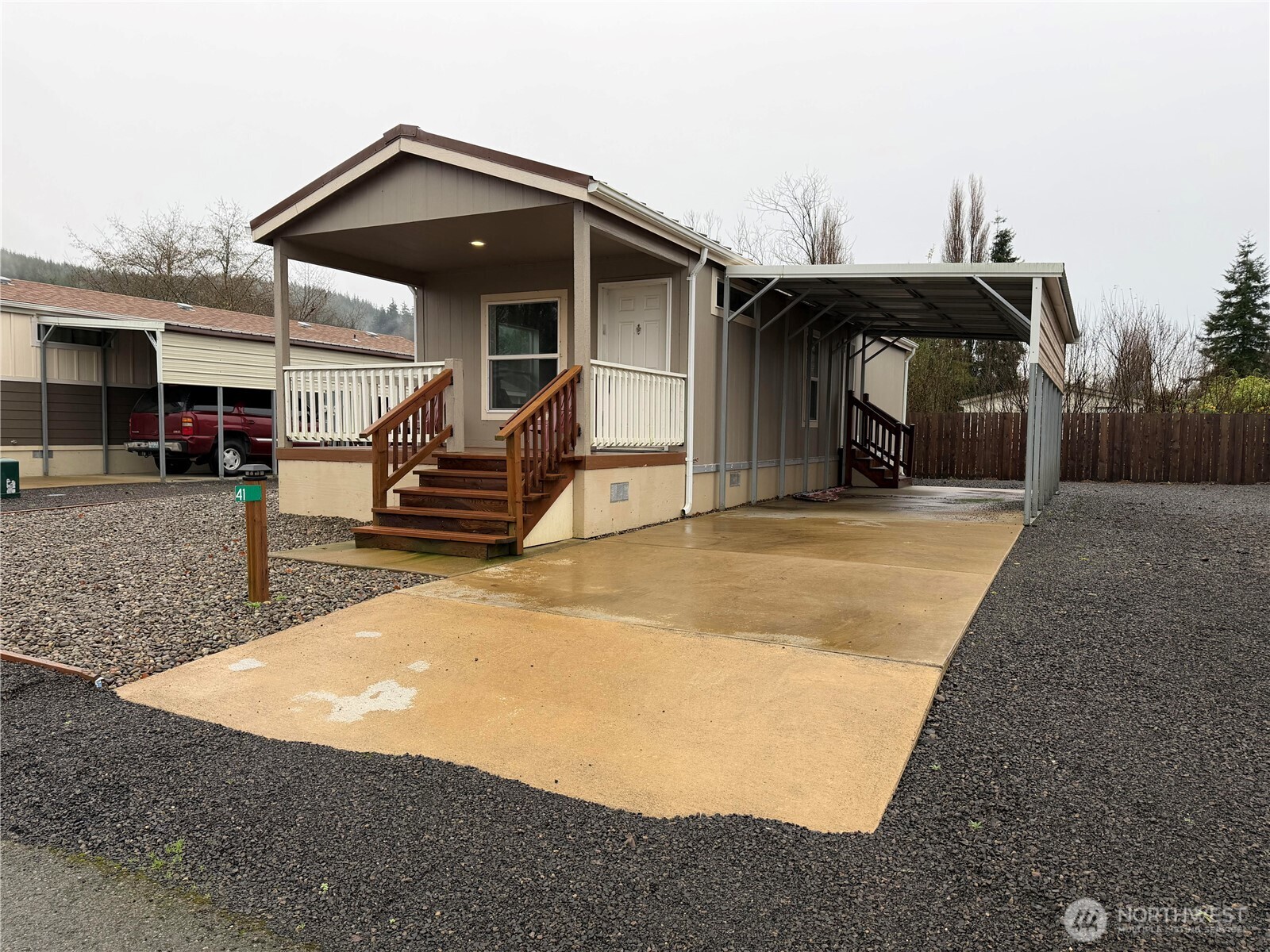 2010 Broadway Avenue 41