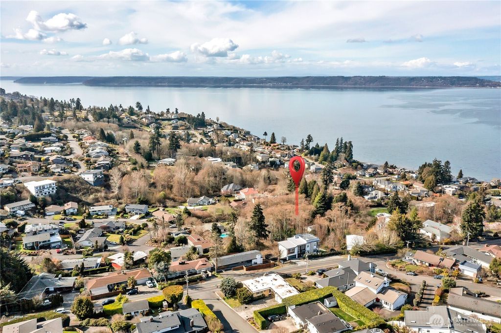 Photo of 29500 2nd Avenue SW, Federal Way, WA 98023 (MLS # 2467258)