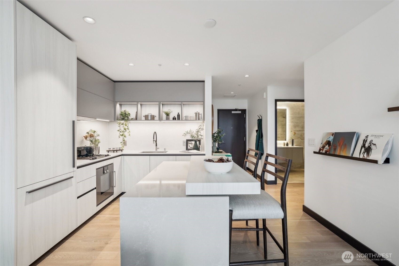 889 Avenue Square NE 703