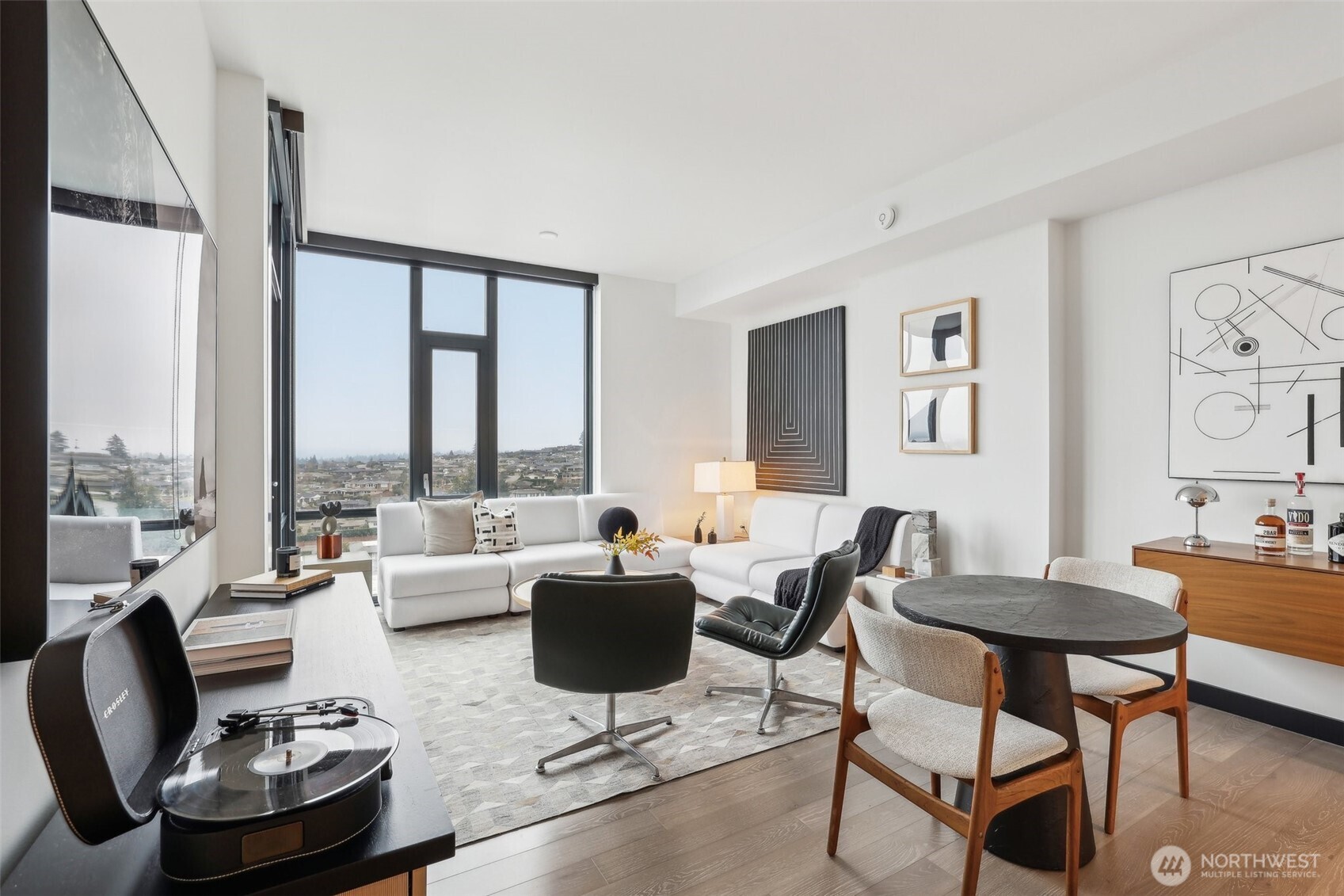 889 Avenue Square NE 703