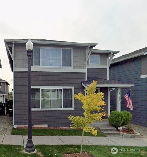 Photo of 1033 Banyan Street, Bremerton, WA 98310 (MLS # 2494747)