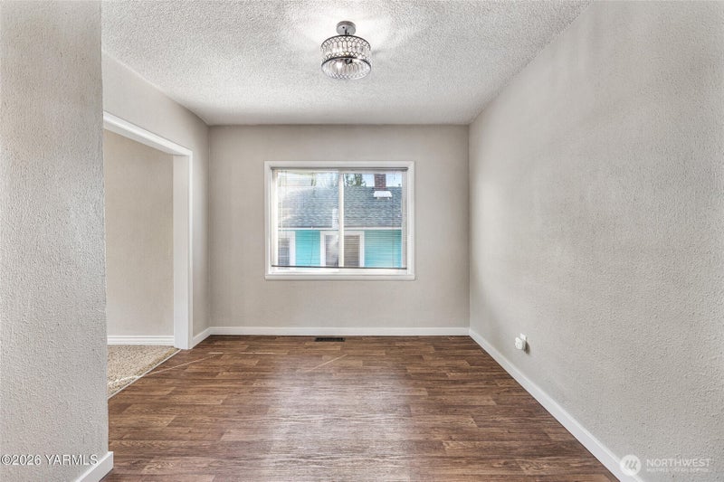 218 S 15th Avenue