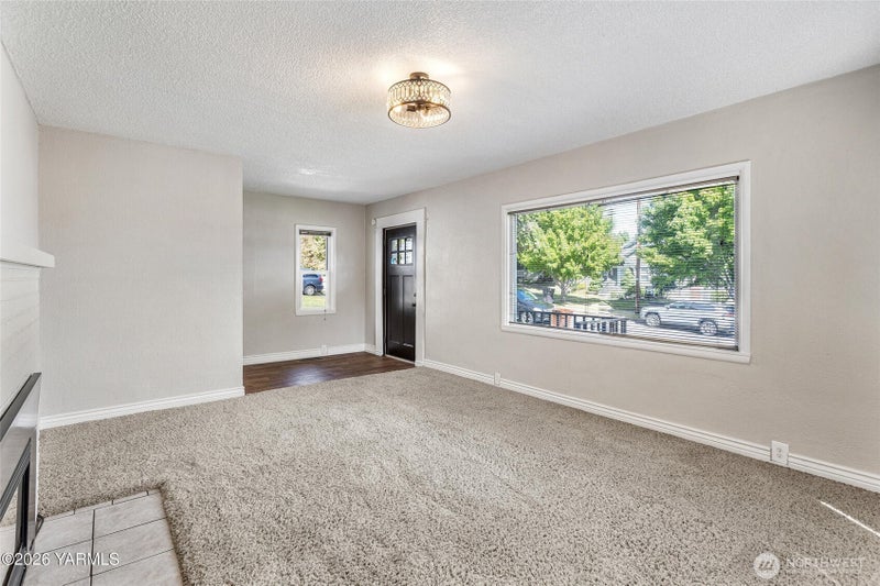 218 S 15th Avenue
