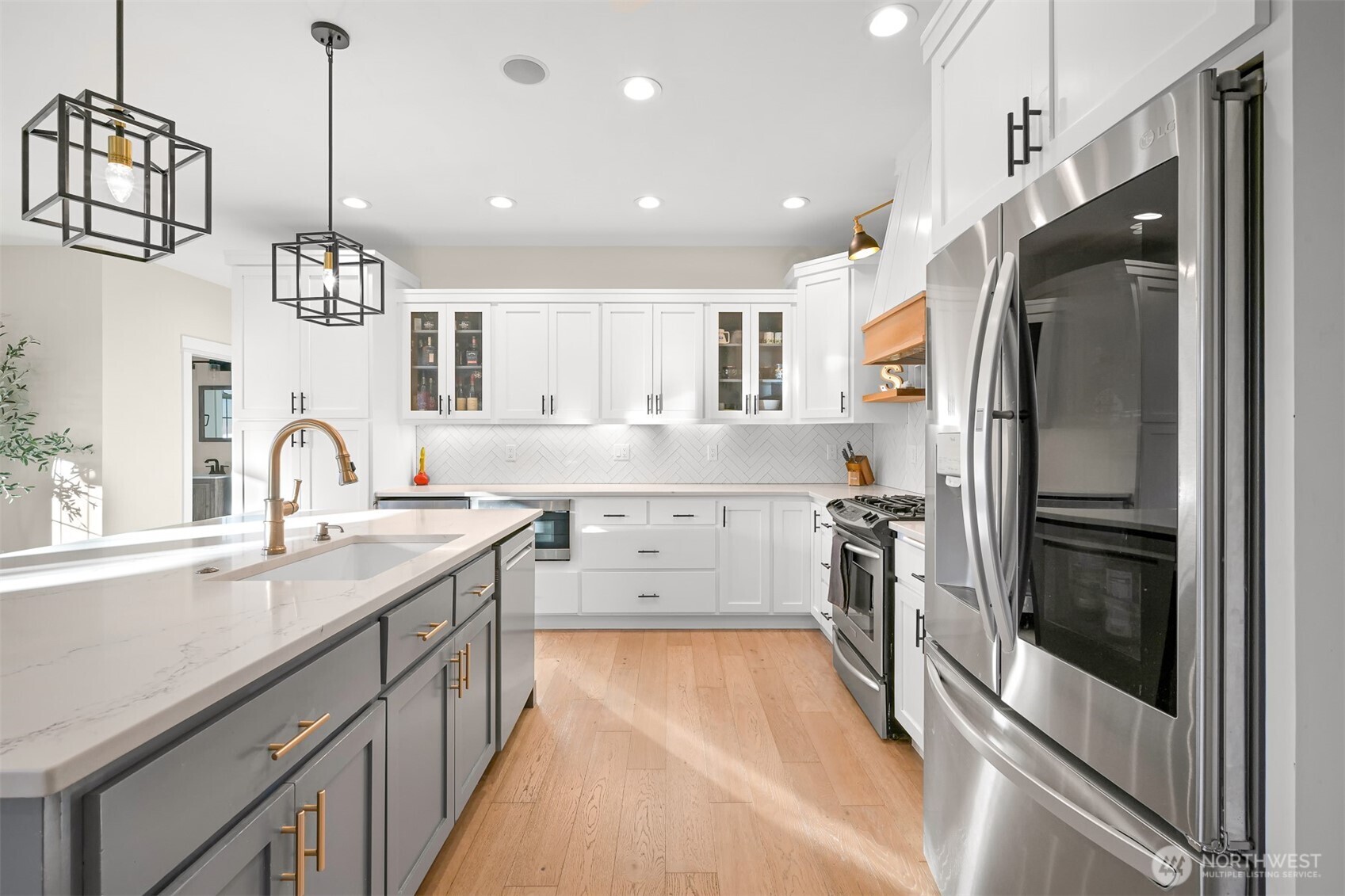 109 W 2nd Street