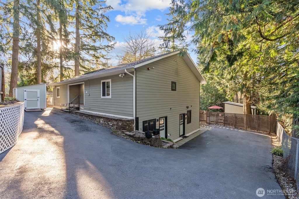 Photo of 7337 151st Avenue NE, Redmond, WA 98052 (MLS # 2484378)