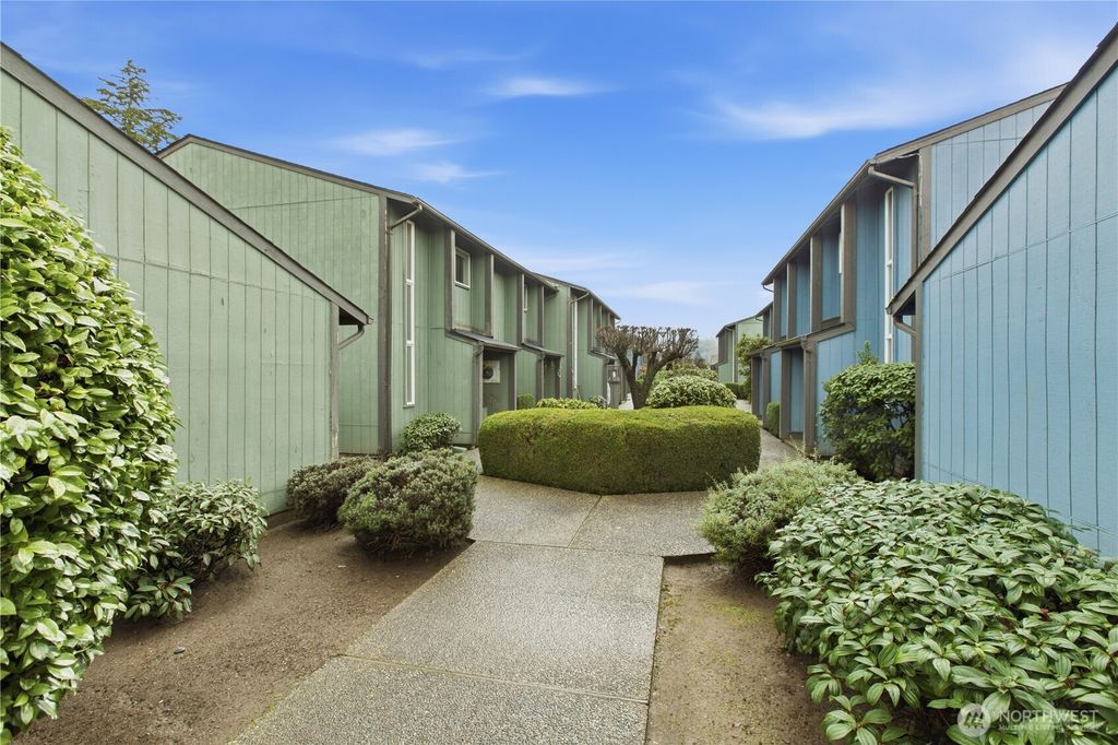 Photo of 1801 M Street NE #1831, Auburn, WA 98002 (MLS # 2467725)