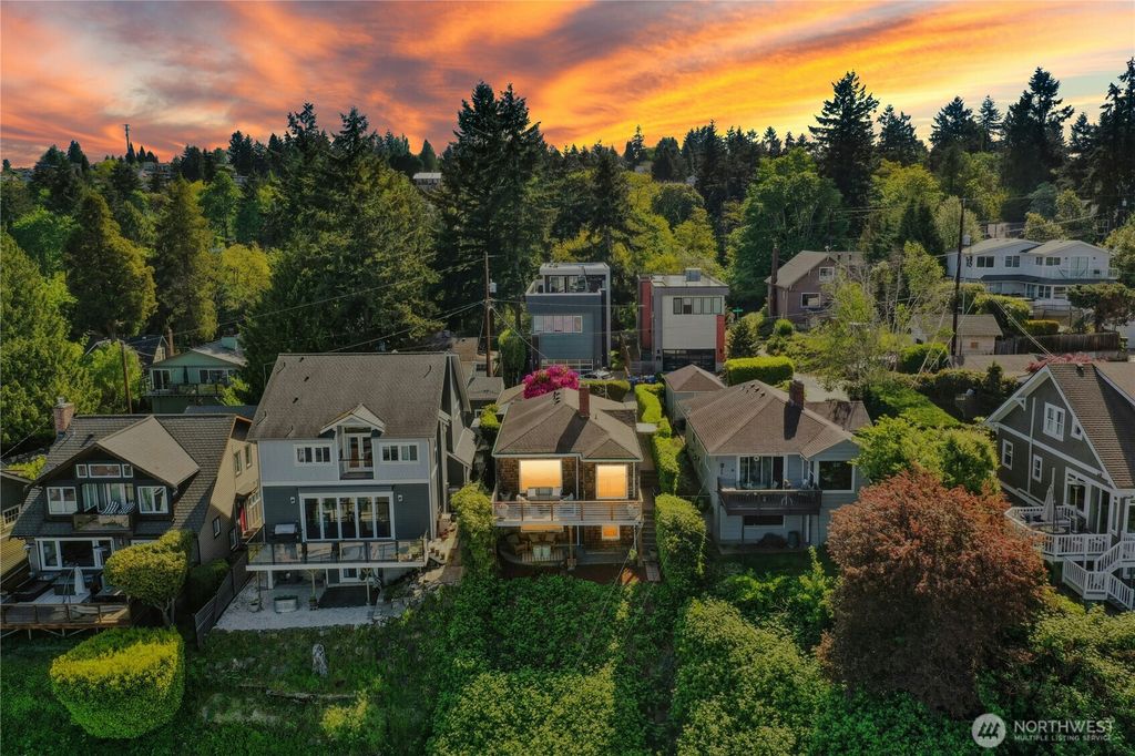 Photo of 7344 44th Avenue SW, Seattle, WA 98136 (MLS # 2367912)