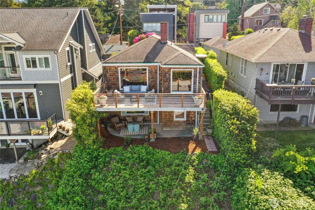 Photo of 7344 44th Avenue SW, Seattle, WA 98136 (MLS # 2367912)