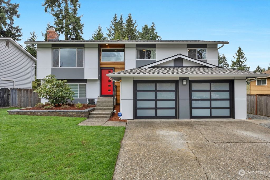 Photo of 10707 165th Place NE, Redmond, WA 98052 (MLS # 2202745)