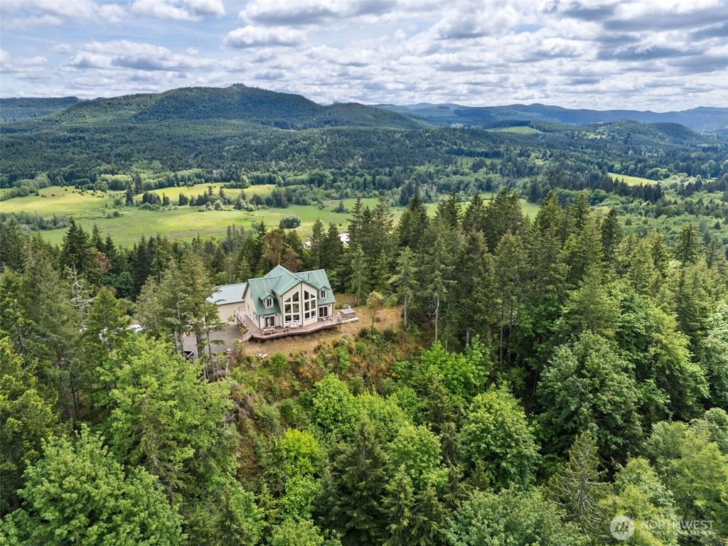 Photo of 90 W Jeanne Saeger Park, Shelton, WA 98584 (MLS # 2527442)