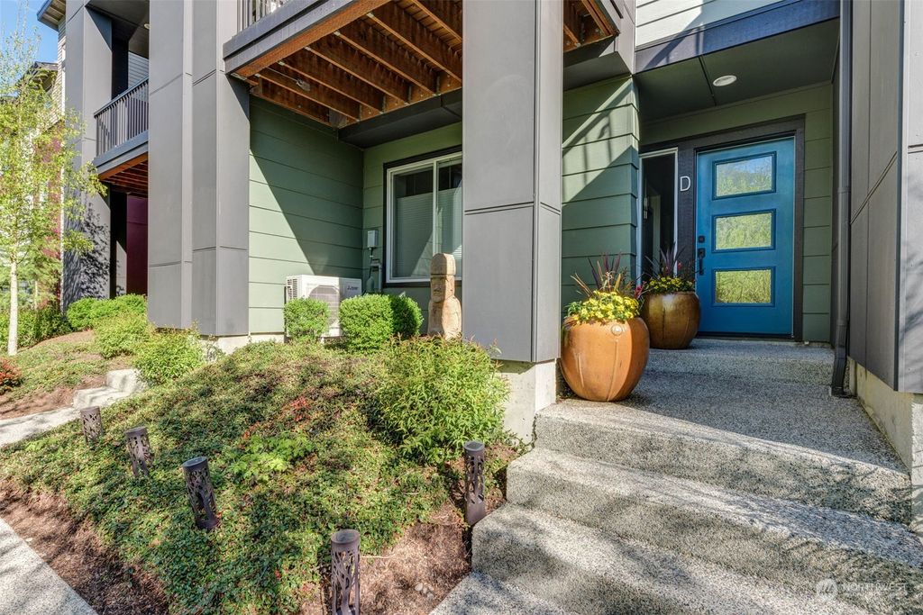 Photo of 524 Pl SE 238th Pl #D, Bothell, WA 98021 (MLS # 2222511)