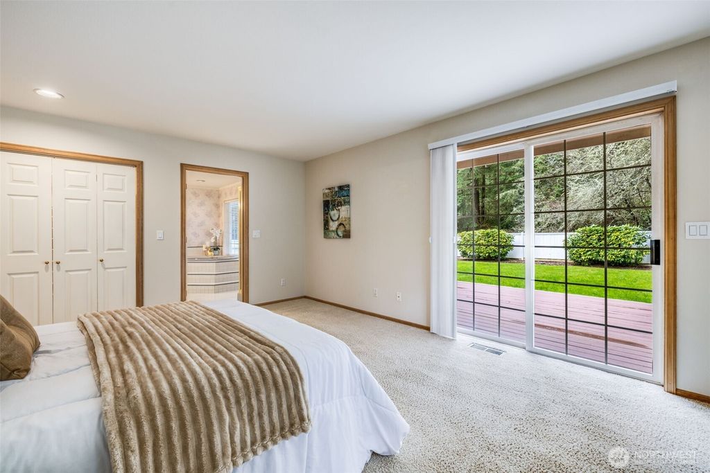 listing image 9363738489129666319