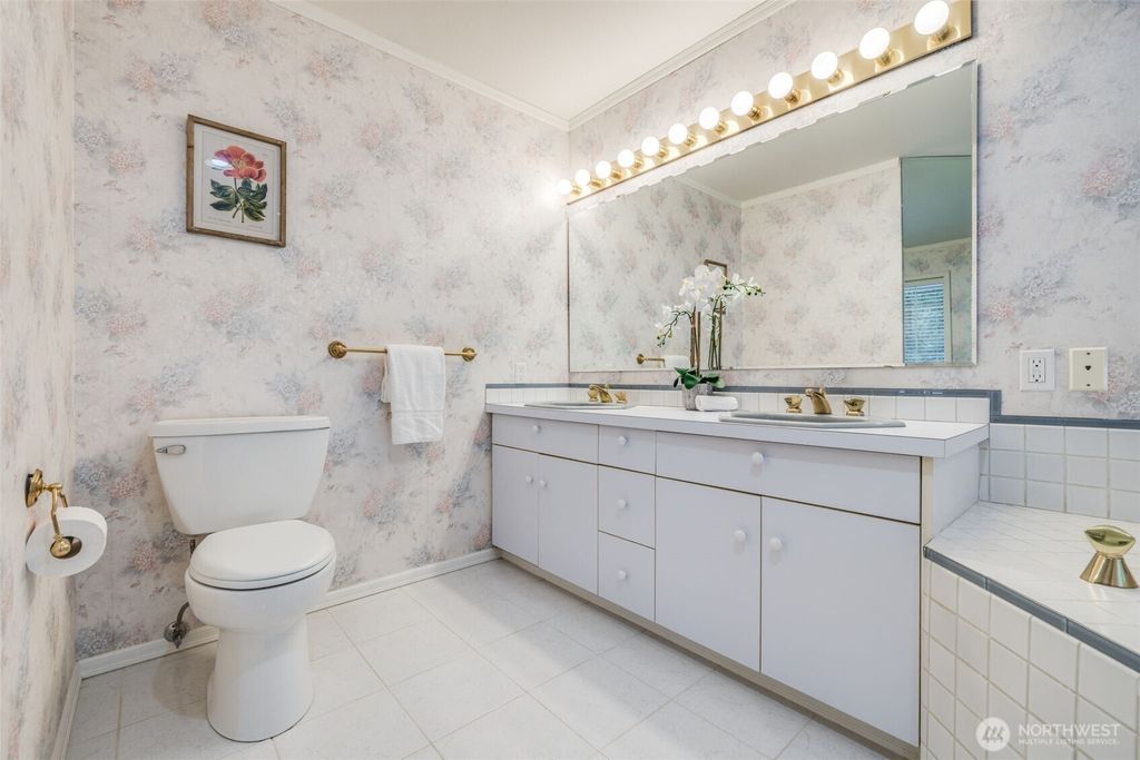 listing image 9363819850564209166