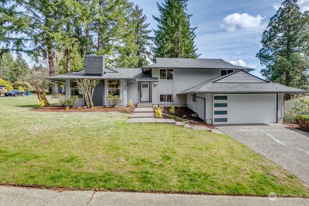 Photo of 17308 NE 85th Place, Redmond, WA 98052 (MLS # 2052205)