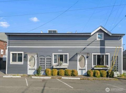 Photo of 15212 9th Avenue SW, Burien, WA 98166 (MLS # 2446833)